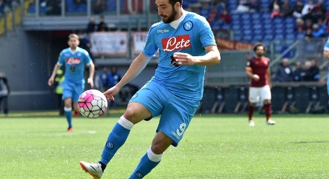 VIDEO - Napoli-Atalanta 1-0, Higuain torna al gol su assist di Hamsik