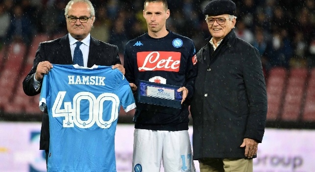 FOTOGALLERY CN24 - Hamsik e le 400 presenze, le immagini della premiazione commovente con Bruscolotti e Vinicio