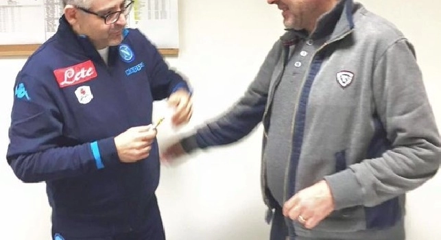 FOTO - Sarri incontra <i>Don Pietro Savastano</i> versione tecnico, che somiglianza!