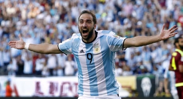 CdM - Higuain si professa sereno, ma i napoletani restano in ansia