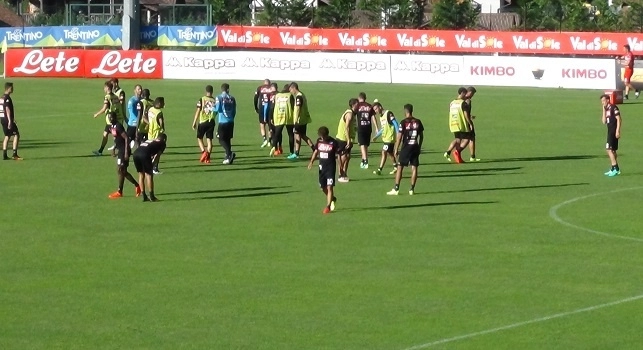RILEGGI LIVE - Dimaro, partitella neri vs gialli 1-1: Negro e Insigne in goal. Si ritorna a lavorare sui corner...