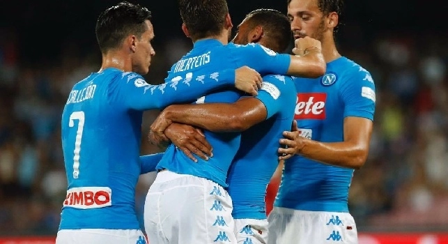 SSC Napoli: E' festa prima, durante e dopo il match. Sono 90 anni di 'oje vita mia'