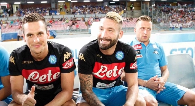 Pescara-Napoli, i convocati di Sarri: fuori Tonelli, Giaccherini ed El Kaddouri. Sono ventitre gli azzurri a disposizione