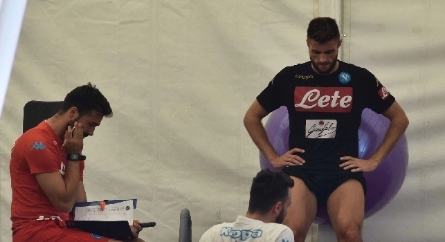Castel Volturno, il Napoli prepara l'esordio a Pescara: terapie per El Kaddouri, assente Lopez