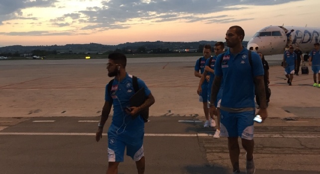 FOTO - SSC Napoli su Twitter: Azzurri atterrati a Pescara