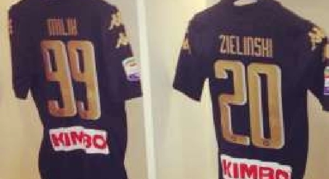 FOTO - Esordio in campionato per il Napoli, scelta la divisa per la sfida col Pescara