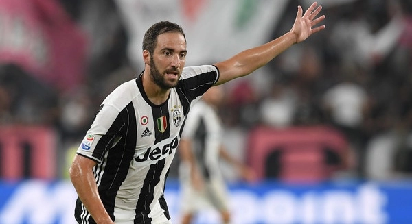 Sky, Marani contro corrente: Higuain sta facendo meglio dell'anno scorso: ecco perch&eacute;. E' merito della mentalit&agrave; Juve