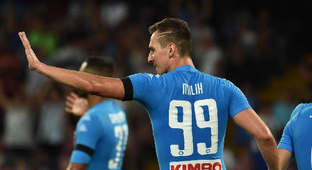 VIDEO - Napoli-Milan 2-0, doppietta di Milik: gran gol di testa