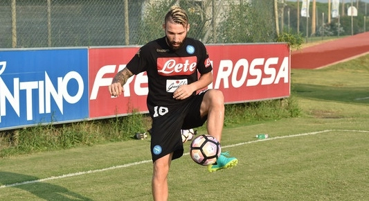 Allenamento pomeridiano per il Napoli in vista del Besiktas. Ancora differenziato per Albiol, terapie per Milik