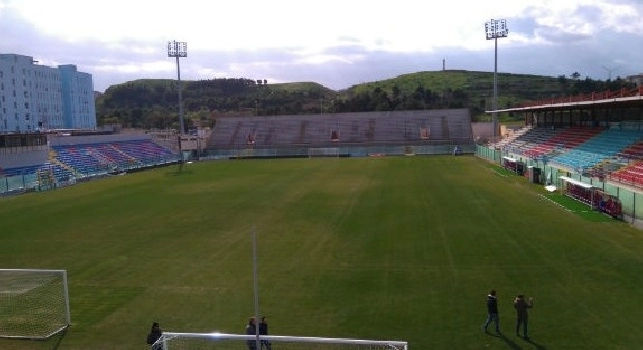 Crotone, oggi è atteso l’ok per l'agibilità dello Scida: lo stadio potrebbe riaprire contro il Napoli