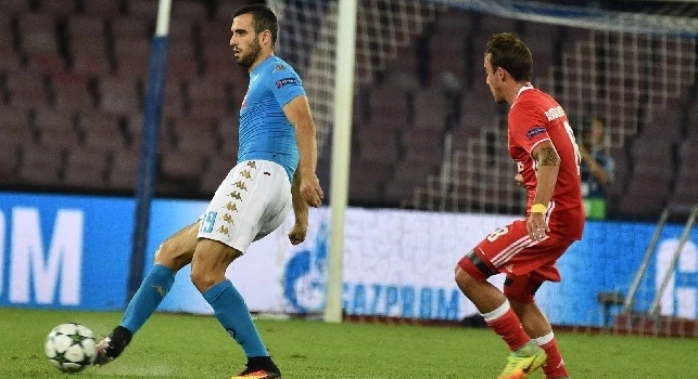 Nikola Maksimovic in azione con la maglia del Napoli