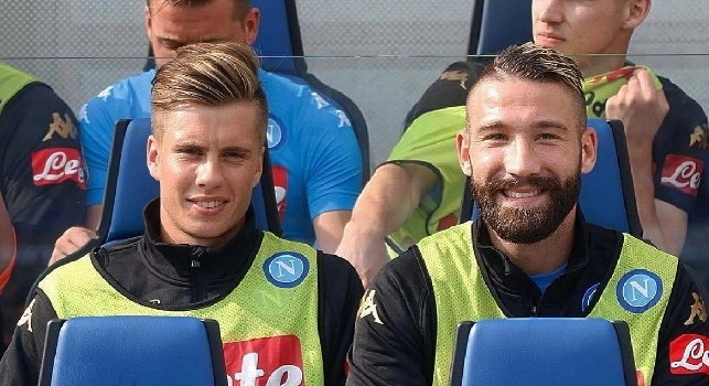 FOTO - Tonelli burlone su Instagram, commento alla foto della fidanzata: Escile!. Guardate la risposta!