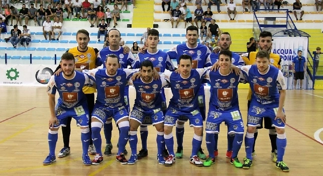 Calcio a 5 - Sconfitta la Lollo Caffè Napoli alla seconda giornata di campionato: 2-3 contro la Luparense
