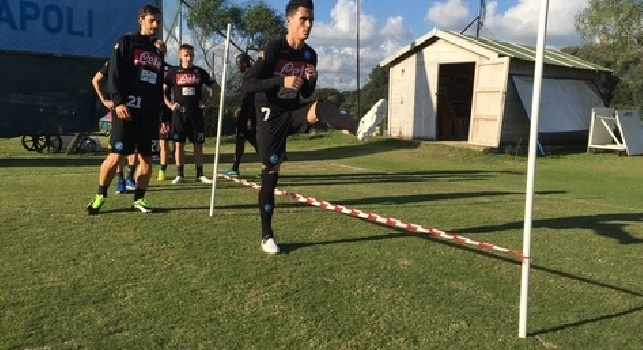SSC Napoli - Castelvolturno, rientrano 8 Nazionali: ancora differenziato per Albiol