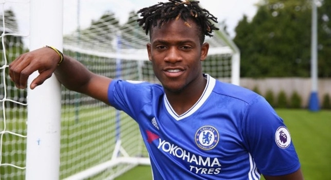Gazzamercato - Batshuayi può fare al caso del Napoli, ma uno scambio con Koulibaly è complicato
