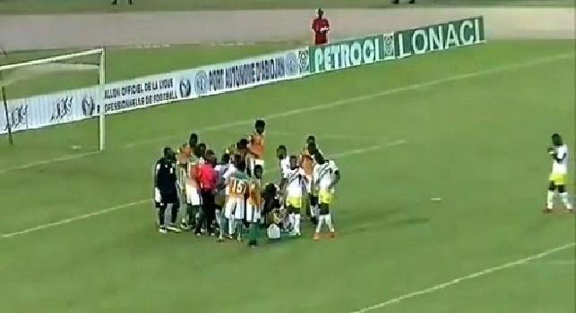 VIDEO - Costa d'Avorio, Aurier salva la vita a Doumbia dopo un violento scontro di gioco