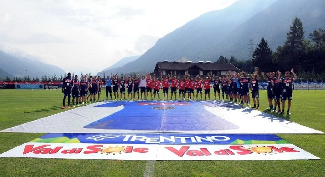 FOTO - La presentazione di Natale azzurro: iniziativa di <i>Trentino Marketing</i> per i tifosi del Napoli