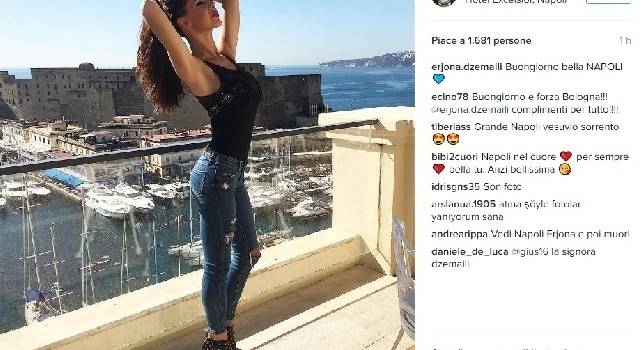 FOTO - Risveglio sul lungomare, lady Dzemaili torna in citt&agrave;: Buongiorno bella Napoli