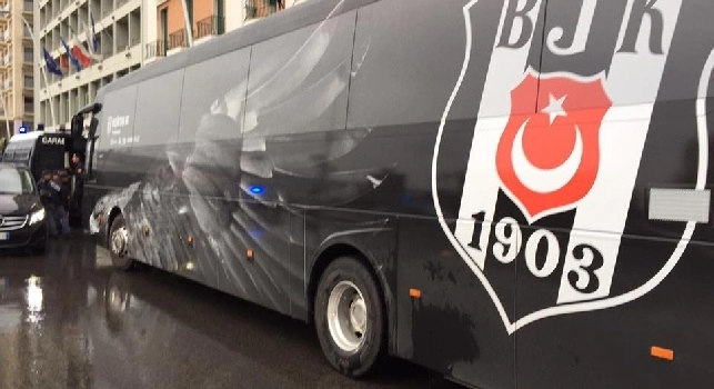 FOTOGALLERY CN24 - Il Besiktas è arrivato a Napoli: applausi per Inler!
