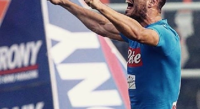 FOTO - SSC Napoli celebra la prima rete di Maksimovic in Serie A: Che gioia