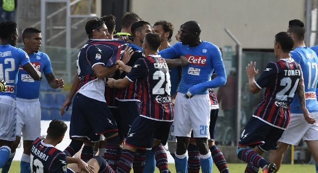Giudice Sportivo - Multa di 3mila euro al Napoli per insulti dei tifosi azzurri a Mazzoleni