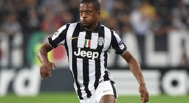 Fischi alla Juve, Evra attacca i tifosi: Hanno la pancia piena! Facile festeggiare solo quando vinciamo
