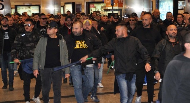 FOTOGALLERY - I tifosi del Napoli arrivano ad Istanbul in vista del match col Besiktas