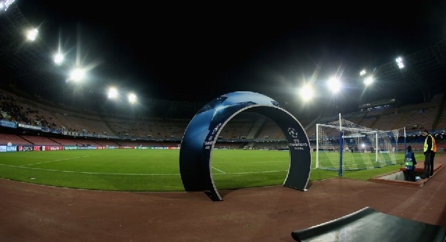 Lo stadio San Paolo allestito per la Champions League