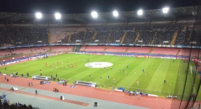 Gelo al San Paolo, i tifosi partenopei fuori lo stadio: Abbiamo pigiama e calzamaglia sotto!