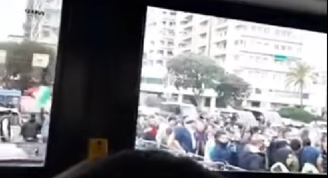 VIDEO - I tifosi della Juventus <i>provocano</i> quelli del Genoa: Genova è la Napoli del nord, genoano napoletano!