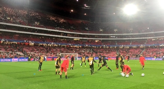 FOTO - Azzurri in campo al Da Luz, riscaldamento a pochi minuti dal big match