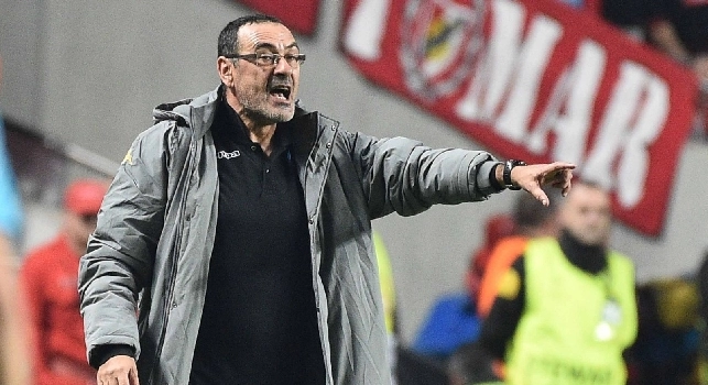 La Nazione - Sarri potrebbe andare alla Fiorentina, De Laurentiis stravede per un altro allievo