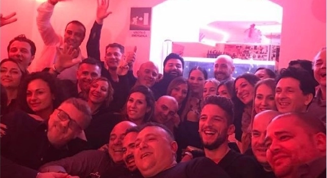 ESCLUSIVA - Entusiasmo Napoli, il compleanno lady Reina si trasforma in party Champions! Tante risate e un ospite speciale da Gomorra...