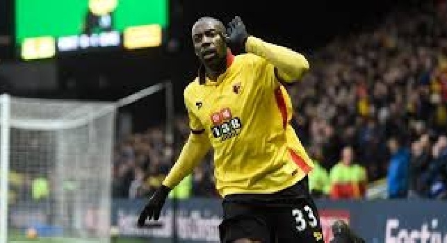 VIDEO - Watford-Everton, Okaka fa esplodere lo stadio con un super gol di tacco
