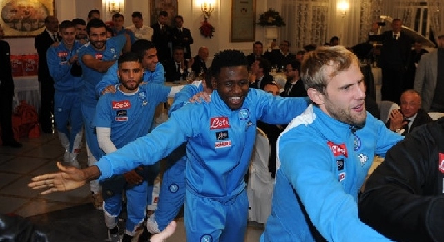 FOTOGALLERY - Cena di Natale, azzurri scatenati: trenino, scherzi ed entusiasmo alle stelle! Immancabile discorso di De Laurentiis