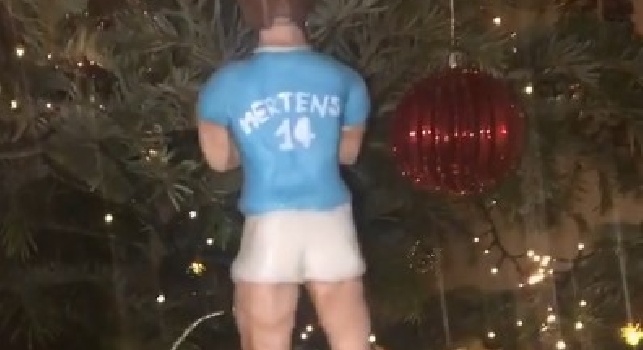 Mertens mostra la sua statuina su Instagram: Buon Natale a tutti![VIDEO]