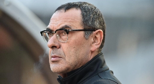 Mediaset - Sarri sfida il freddo e si toglie la giacca