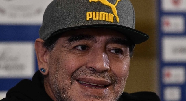 Orgoglio Maradona: Il teatro San Carlo è il più bello del mondo, ce l'abbiamo noi napoletani (VIDEO)