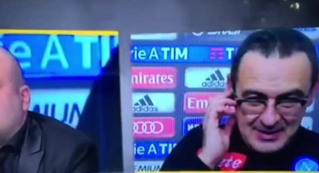 Botta e risposta Iodice-Sarri: Mi stanno telefonando dalla Spagna!. Il tecnico replica: Mi stai prendendo per il culo (VIDEO)