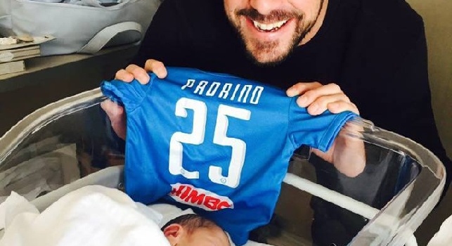 Reina 'padrino' del neonato Ciro: Ti amiamo, dal primo giorno tifoso del Napoli! (FOTO)