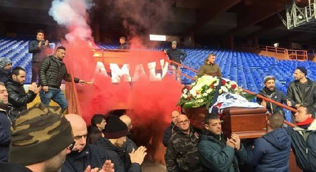 Terribile lutto per il popolo genoano, morto l'ultras Christian Lamari: funerali a Marassi