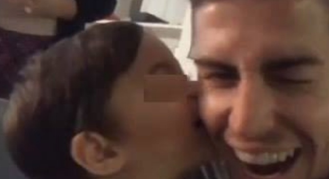Jorginho e il bacio di suo figlio: Tanto amore (FOTO)