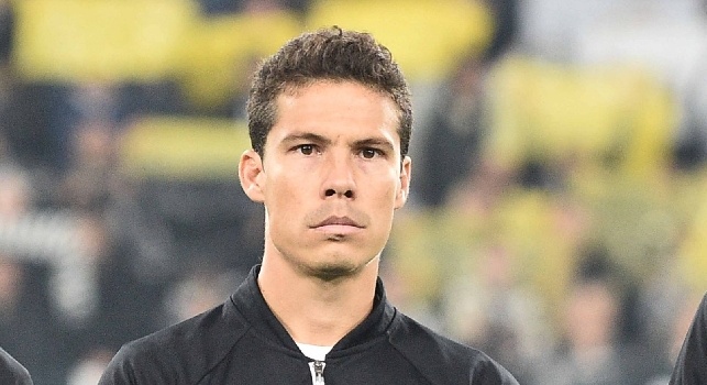 Hernanes: Scudetto? Napoli e Inter favorite, hanno due allenatori vincenti