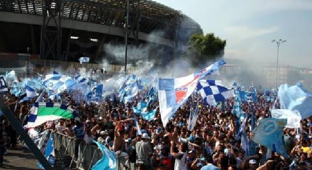 Appuntamento con la storia, gli ultras del Napoli si raduneranno all&rsquo;esterno del San Paolo