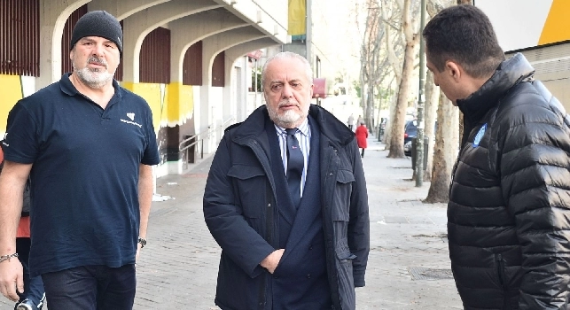 De Laurentiis: Mi piacerebbe avere Ibra! Insigne unico italiano titolare? Non mi dispiace. Sarri? Agli sponsor chiederò più soldi se mette la tuta! Ero d'accordo con Agnelli ma Lotito ci ha segato. Su Benitez e Higuain... [VIDEO]