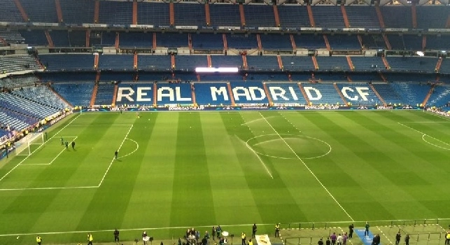 Si scrive Madrid, si legge Napoli: riscaldamento per i portieri del Real subissati dai fischi dei partenopei! [VIDEO CN24]