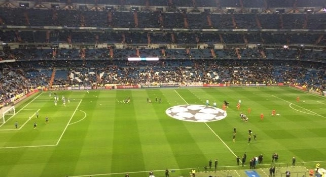 Il The Champions dei tifosi del Napoli fa tremare Madrid: brividi al Bernabeu! [VIDEO CN24]