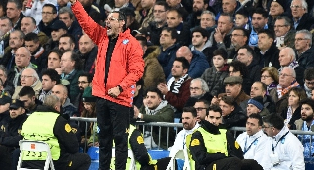Napoli sotto di 2 gol, Sarri pronto a cambiare le carte in tavola: si scalda Milik