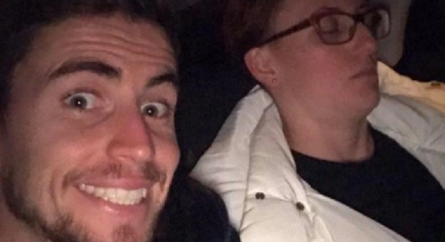 Jorginho al Bowling, quanti sorrisi: avrà fatto strike! [FOTO]