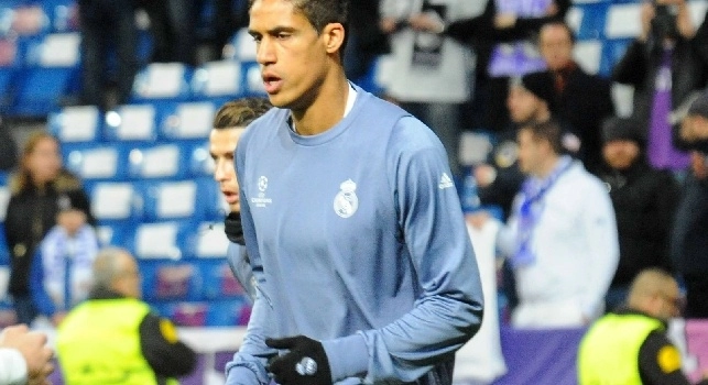 Dalla Spagna assicurano: Varane vuole lasciare il Real Madrid, lo ha già comunicato a Zidane: il Real Madrid punta Koulibaly